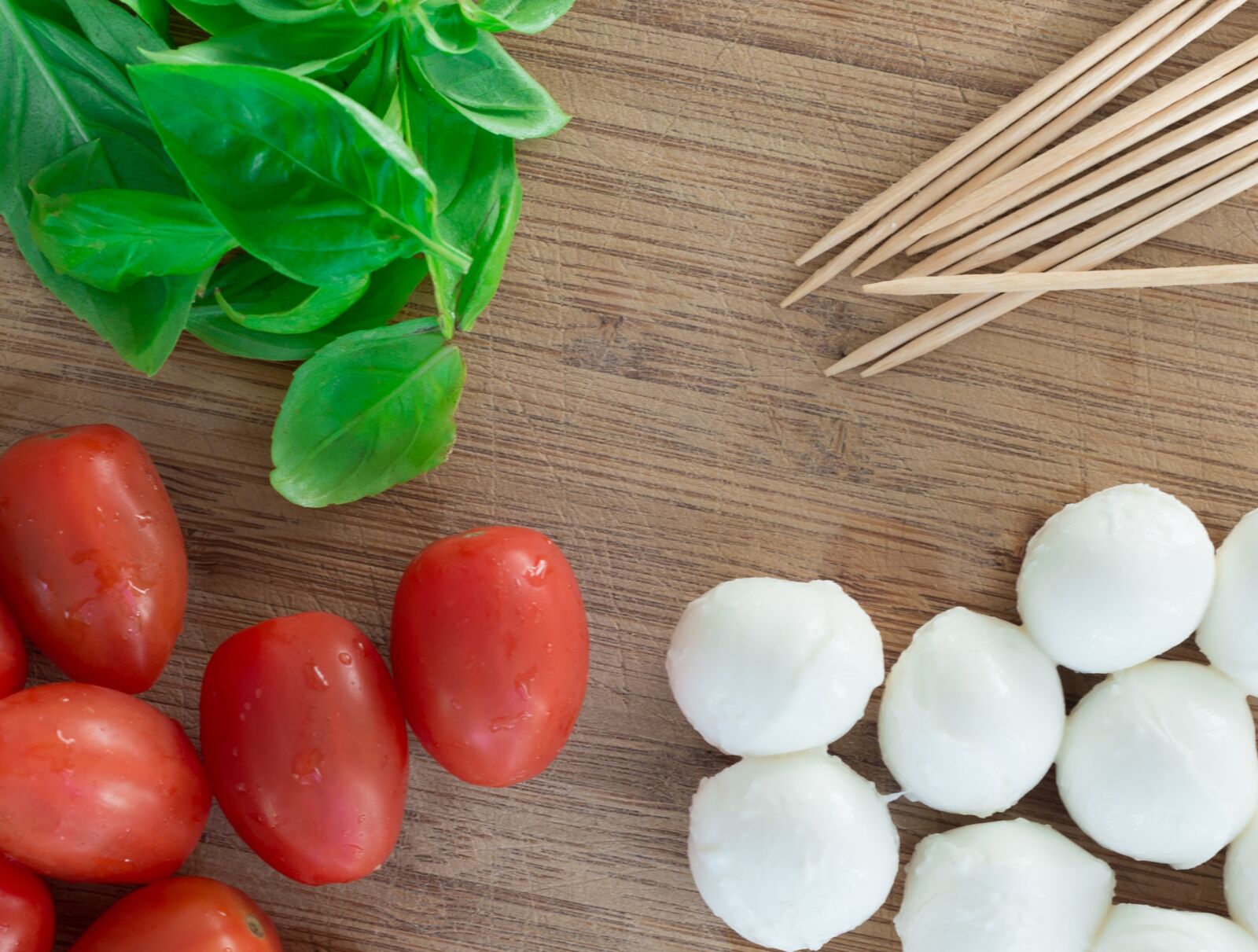 Nikon D610 sample photo. Antipasta, caprese, mozarella photography