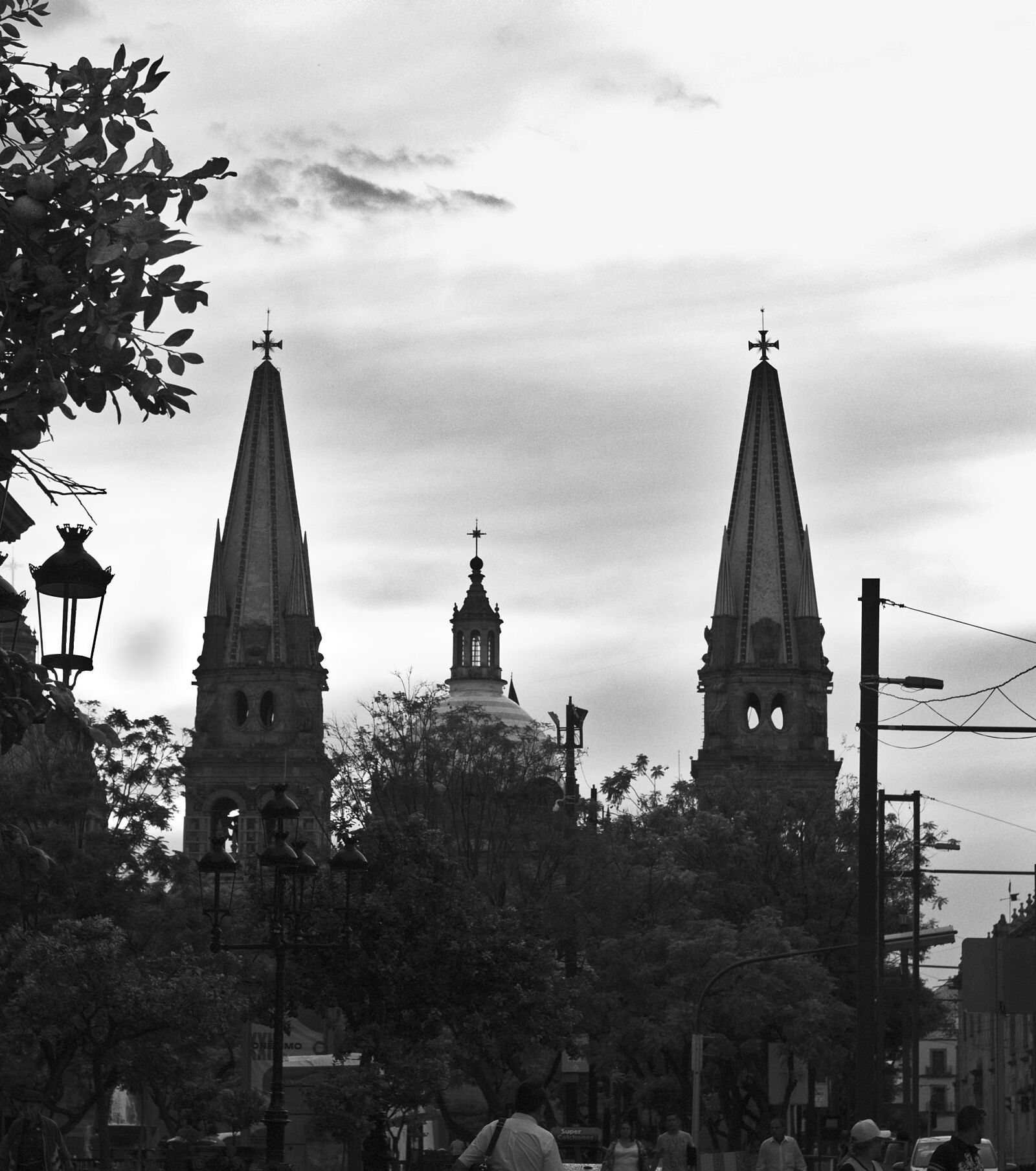 Canon EOS 4000D (EOS Rebel T100 / EOS 3000D) sample photo. Guadalajara, cathedral, religion photography