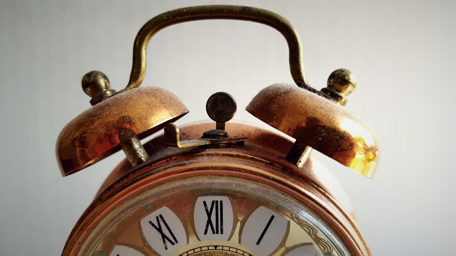 Samsung Galaxy S6 sample photo. Clock, hour, copper photography