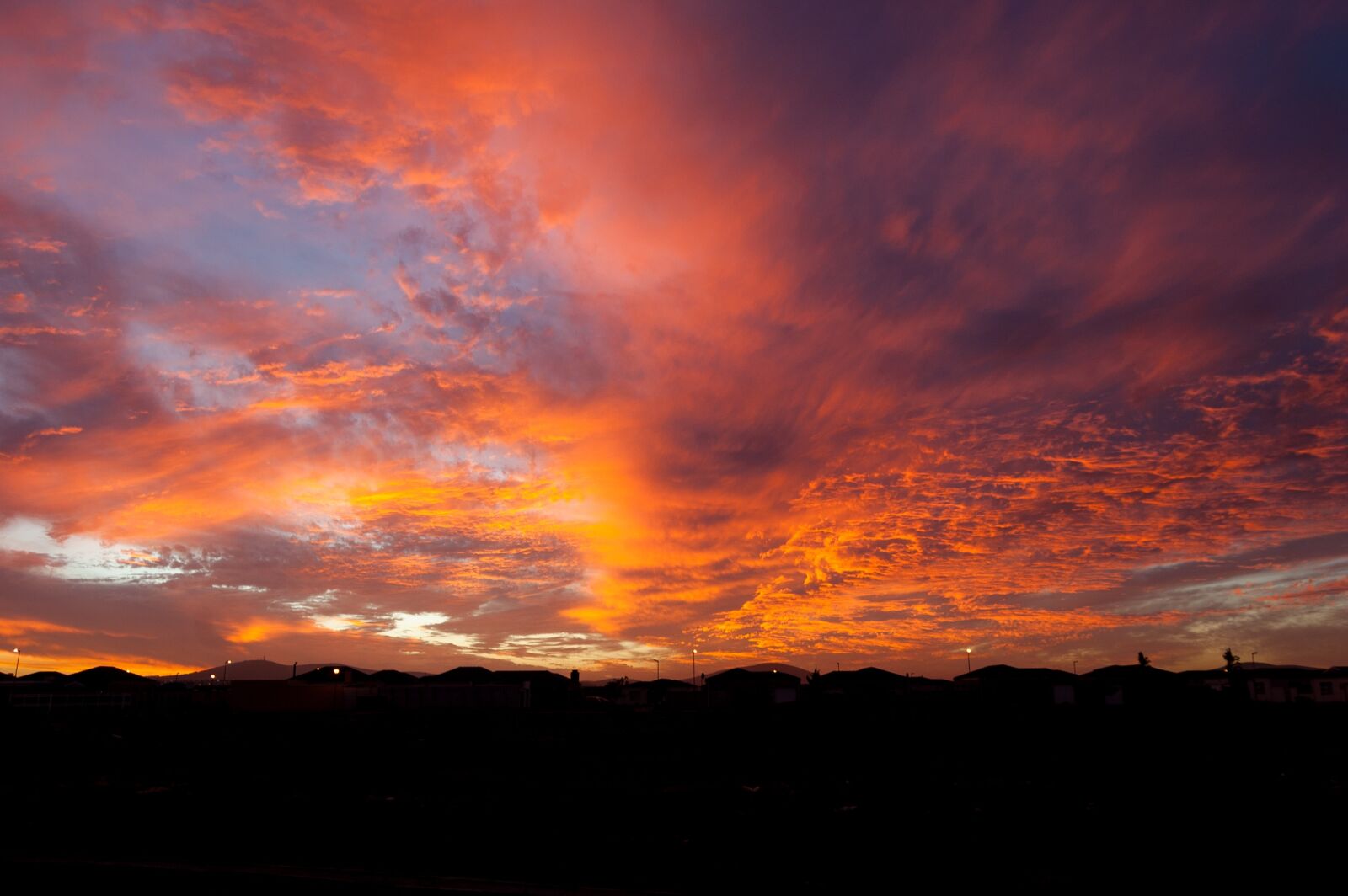 Nikon D40 sample photo. Sunset, sunset skies, clouds photography