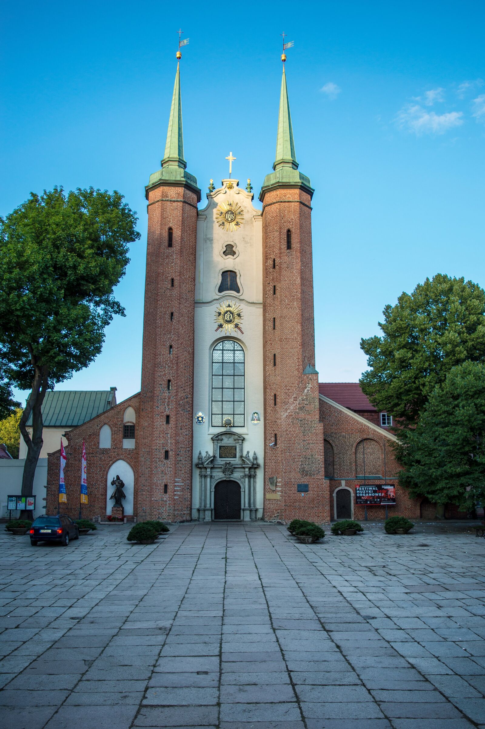 Nikon D3200 sample photo. Arch-see, cathedral, religion photography