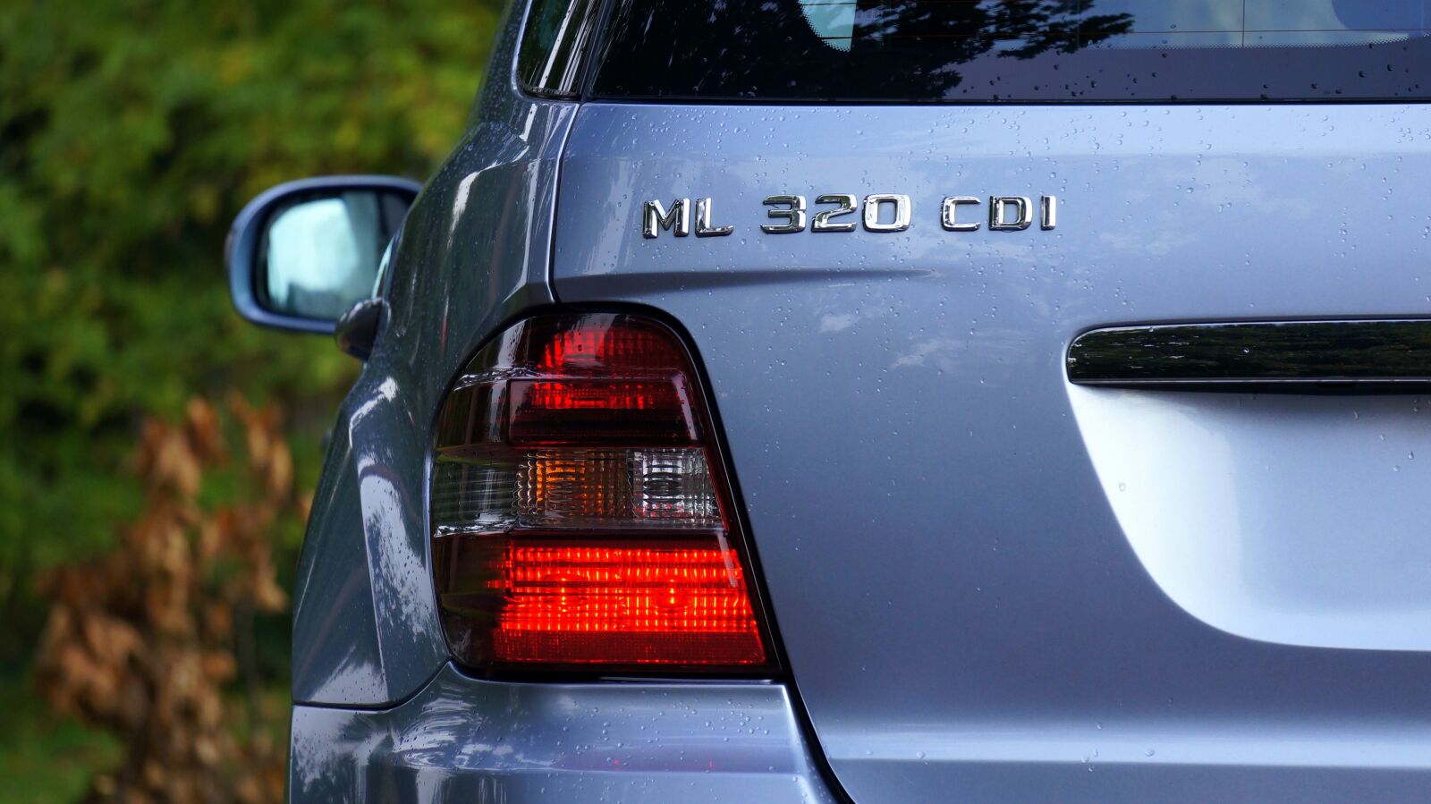 Sony Alpha NEX-5N + Sony E 55-210mm F4.5-6.3 OSS sample photo. Mercedes-benz, car, mercedes photography