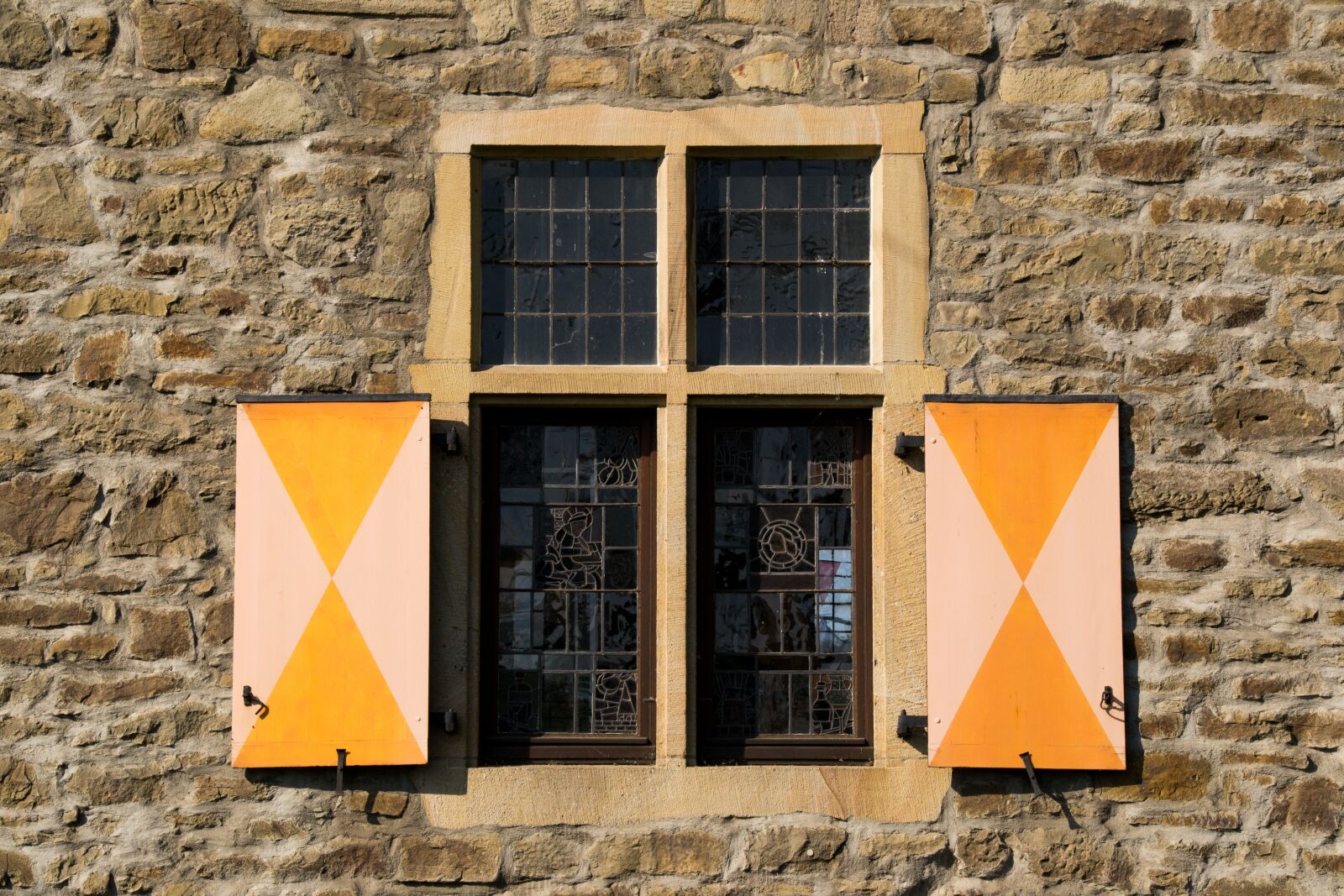 Nikon D3100 sample photo. Window, castle, old photography