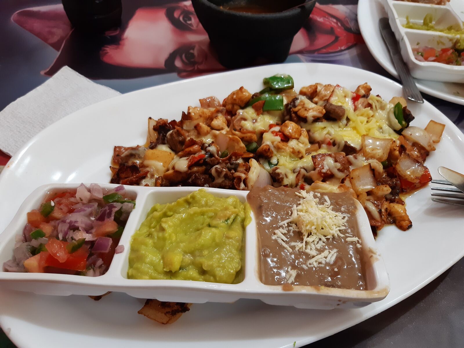 Samsung Galaxy A30 sample photo. Salsa, tacos, alambre photography