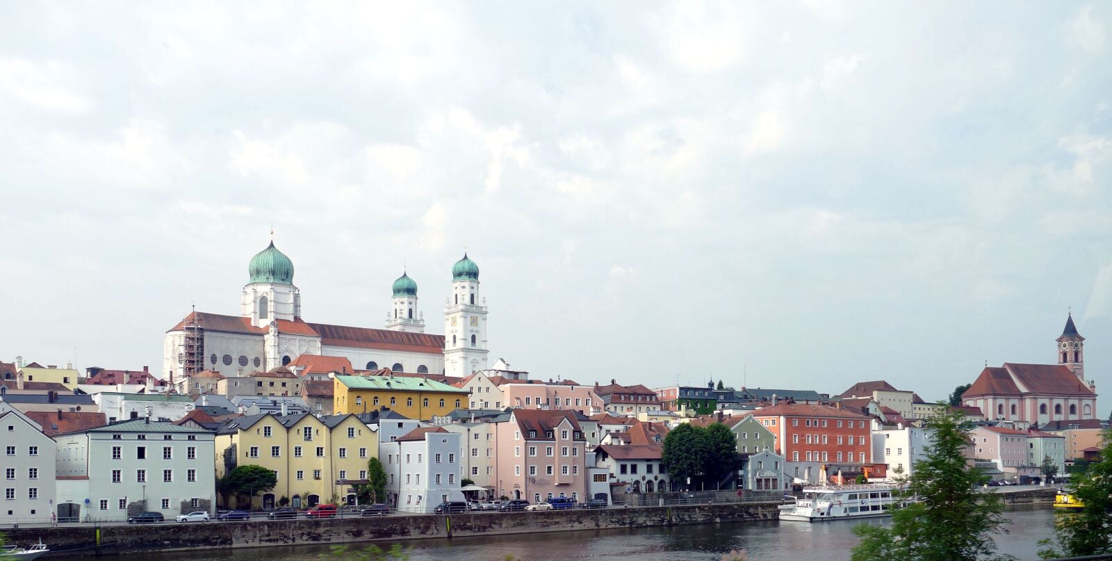 Panasonic Lumix DMC-FZ1000 sample photo. Passau, bavaria, historic center photography