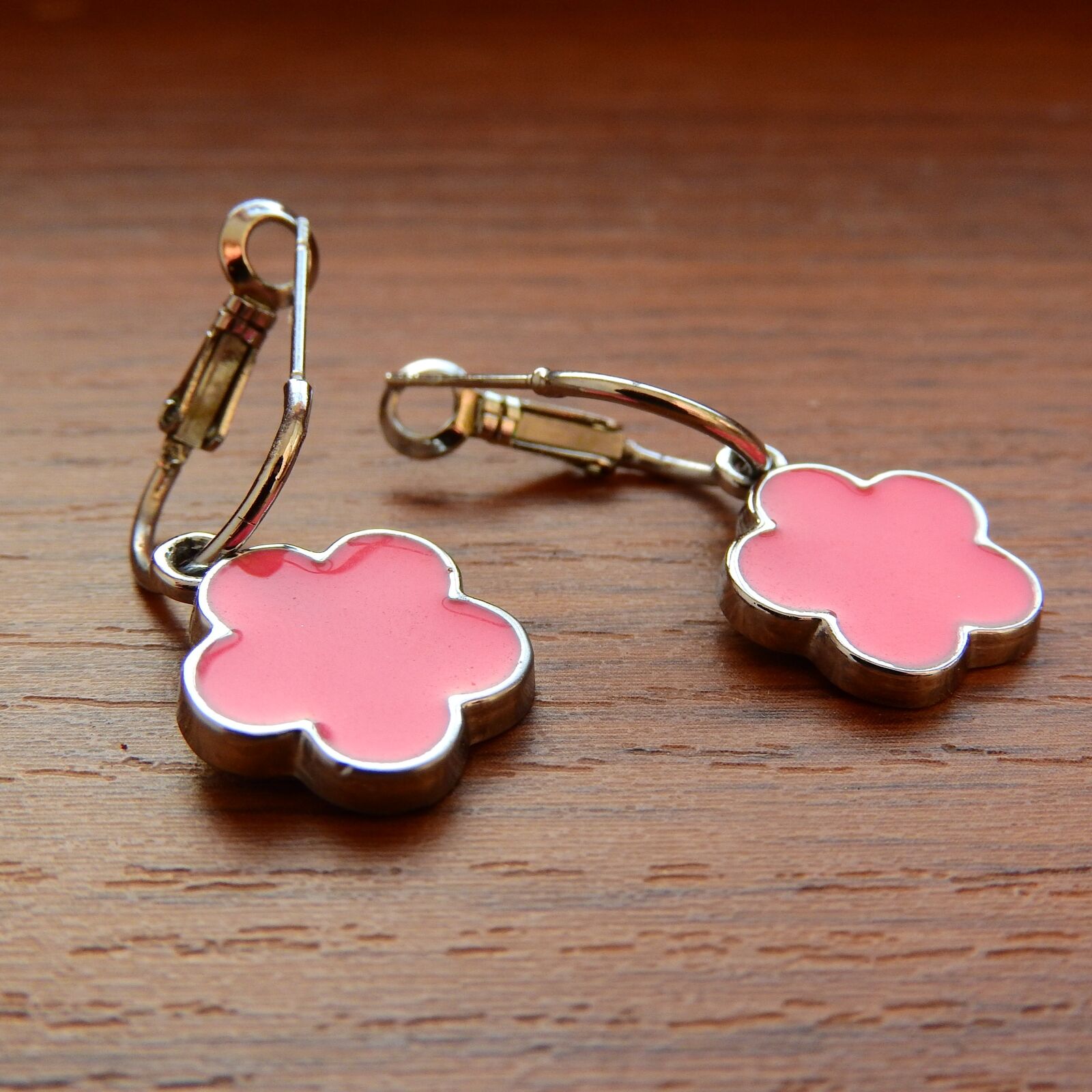 Nikon Coolpix P610 sample photo. Earrings, children's jewelry, jewelry photography