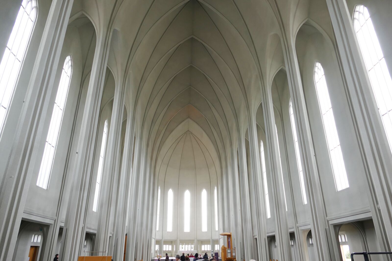 Panasonic Lumix DMC-FZ1000 sample photo. Reykjavik, church, hallgrímskirkja photography