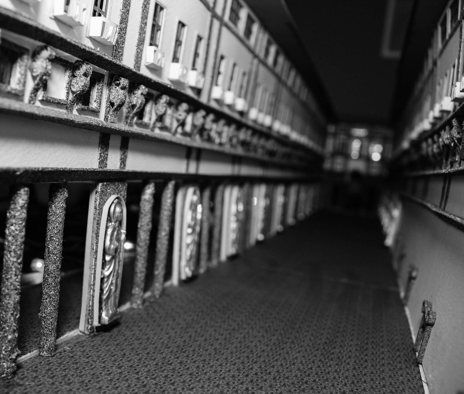 Canon EOS 1100D (EOS Rebel T3 / EOS Kiss X50) sample photo. Architecture, perspective, depth photography