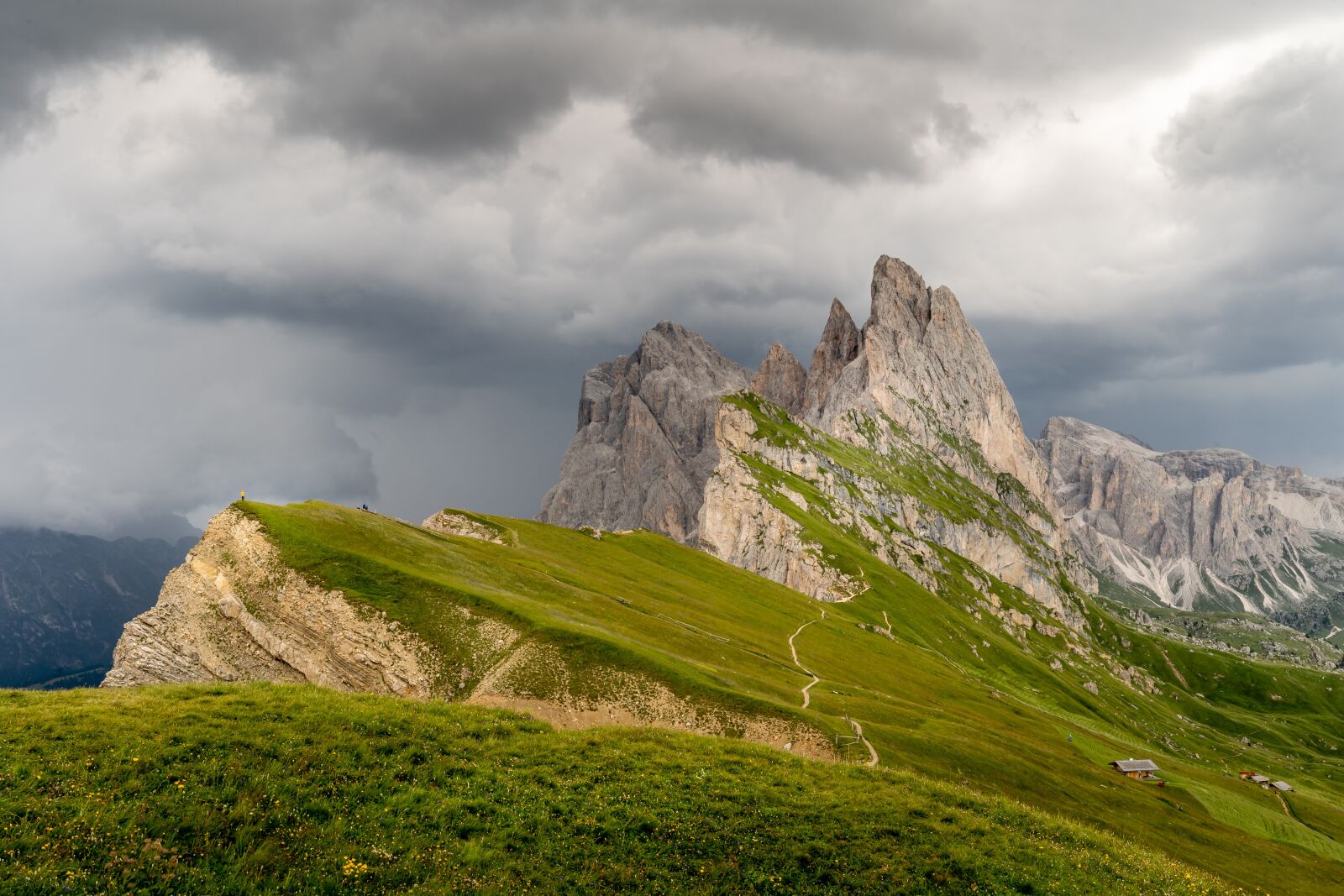 DT 16-35mm F4 SAM sample photo. Landscape, mountains, peak photography