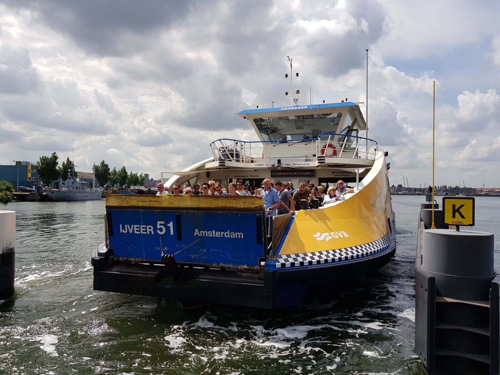 Samsung Galaxy S8+ sample photo. Ij, ferry, public transport photography