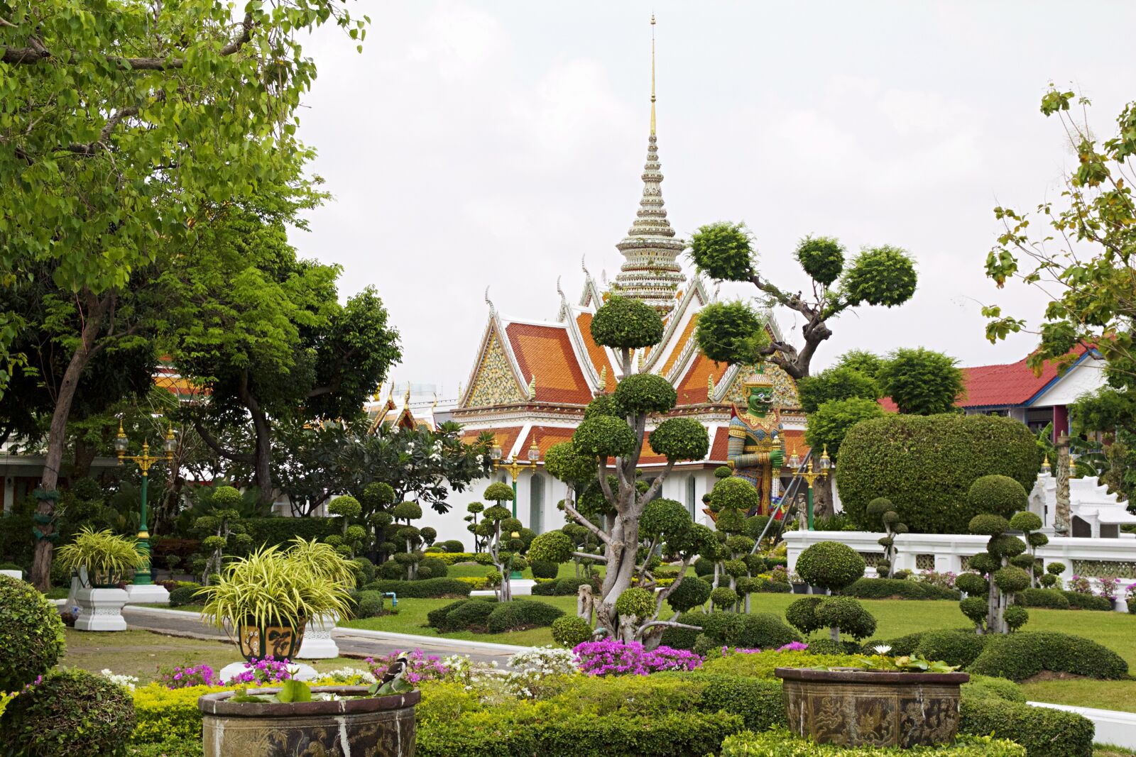 Canon EOS 600D (Rebel EOS T3i / EOS Kiss X5) sample photo. Bangkok, wat arun, thailand photography