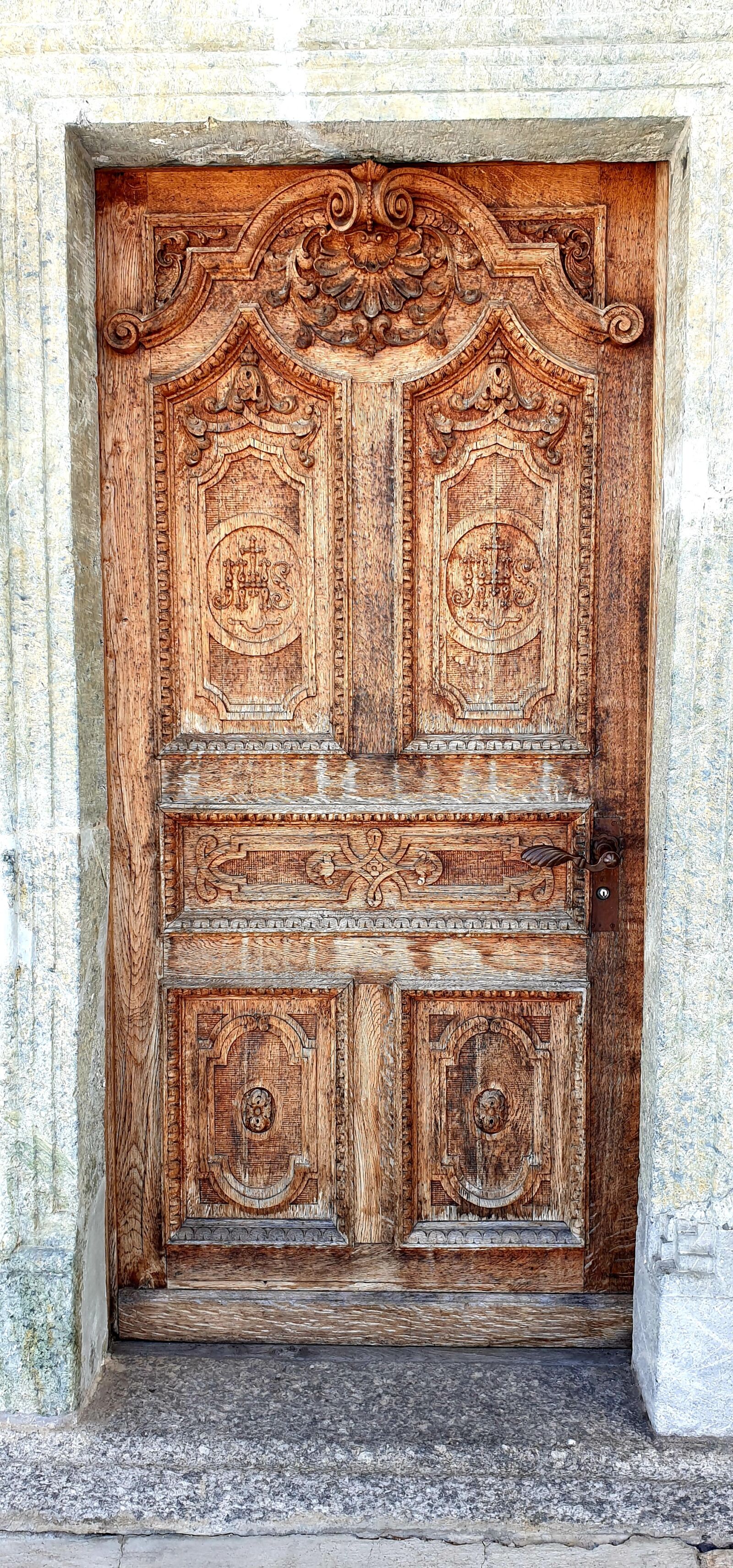 Samsung Galaxy S9 sample photo. Wooden door, door, hospental photography
