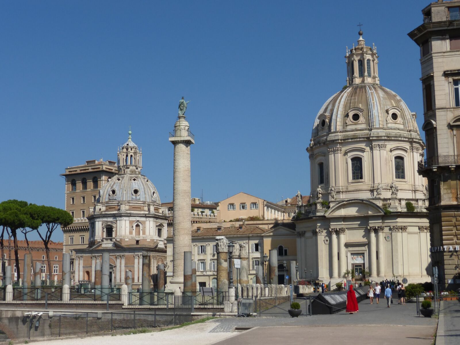 Panasonic Lumix DMC-ZS25 (Lumix DMC-TZ35) sample photo. Rome, italy, church photography