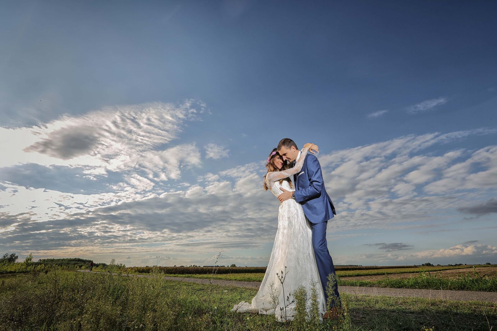Canon EF 16-35mm F2.8L II USM sample photo. Photography, wedding, groom, bride photography