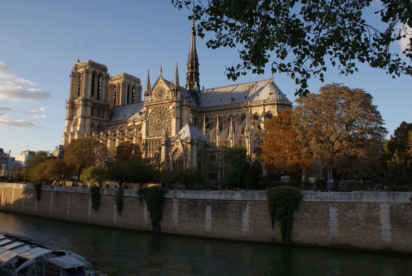 Sony Alpha DSLR-A200 sample photo. Paris, cathedral, france photography