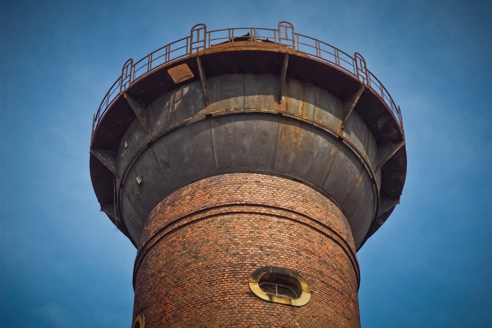 Olympus OM-D E-M10 sample photo. Old, tower, industry photography