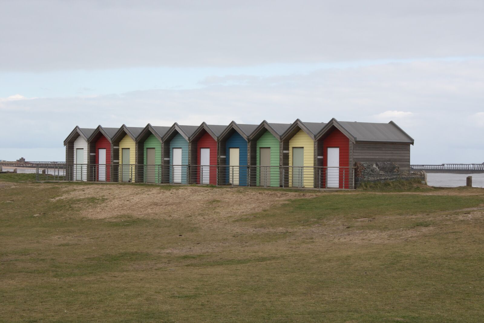 Canon EOS 450D (EOS Rebel XSi / EOS Kiss X2) sample photo. Blyth, uk, beach house photography