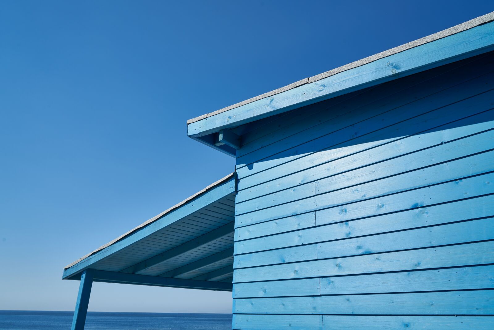 Sony a7R II sample photo. Blue, home, wood photography