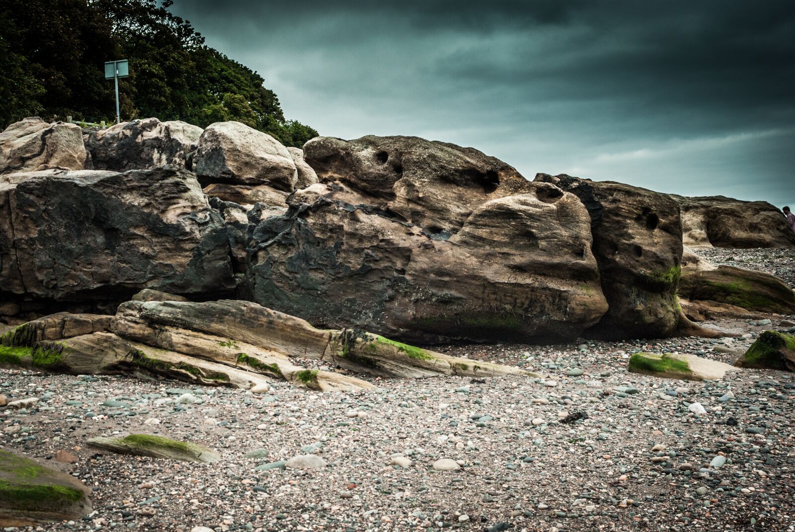 Pentax K200D sample photo. Beach, scotland, dragon photography