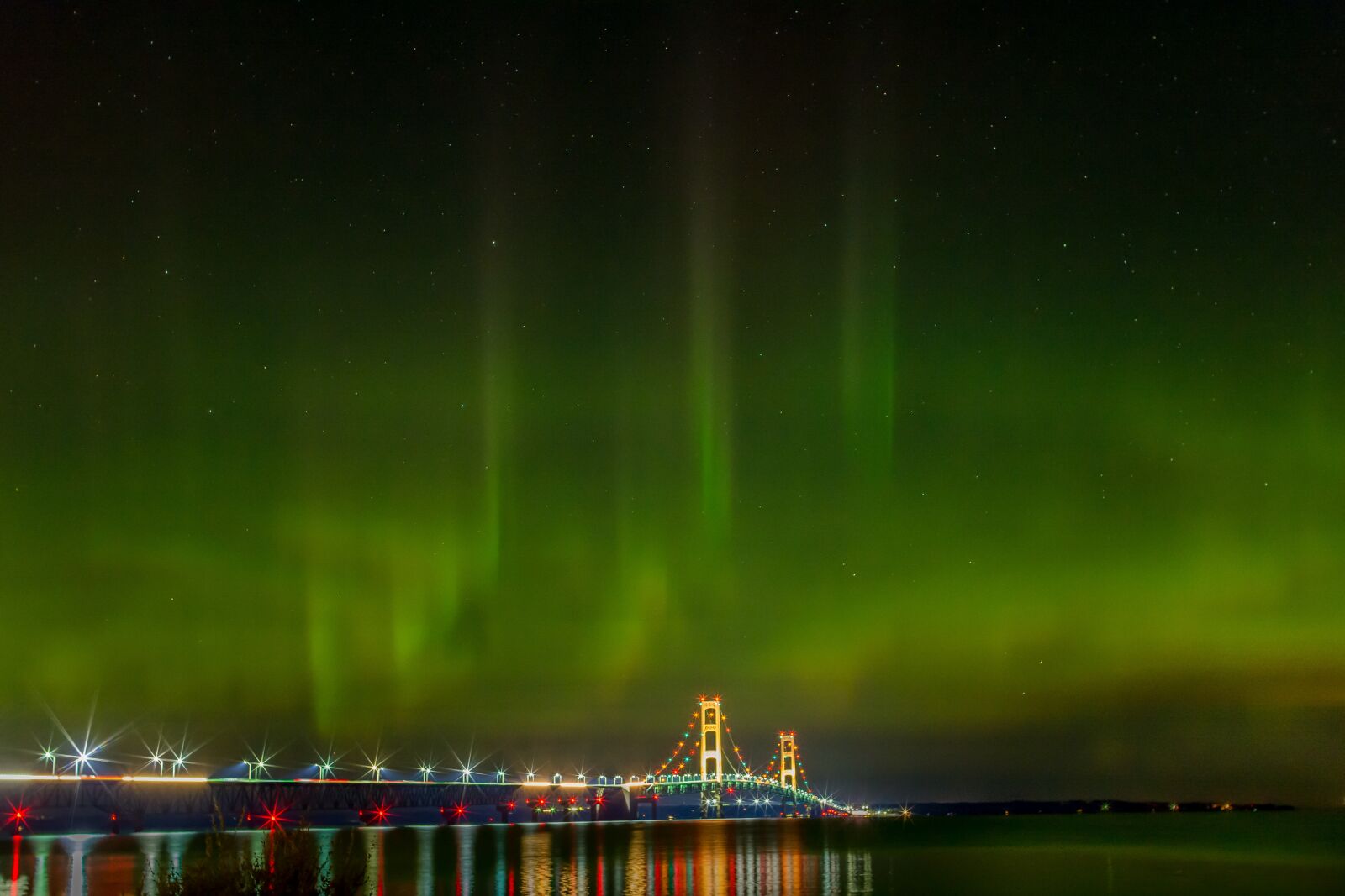 Nikon D5200 sample photo. Mackinac bridge, northern lights photography