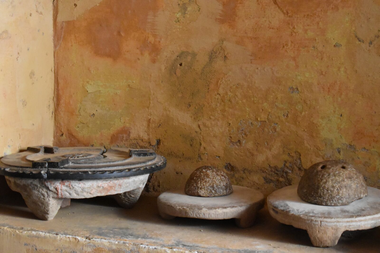 Nikon D5500 sample photo. Thanjavur, stone grinders, thanjavur photography