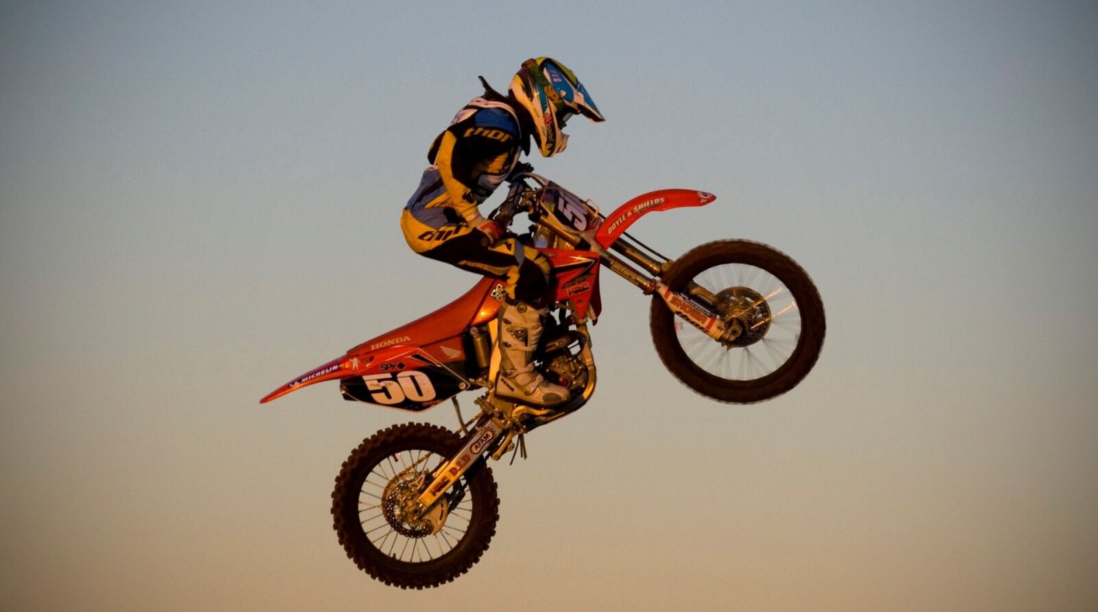 Canon EOS 400D (EOS Digital Rebel XTi / EOS Kiss Digital X) sample photo. Motocross, motorbike, motorcycle photography