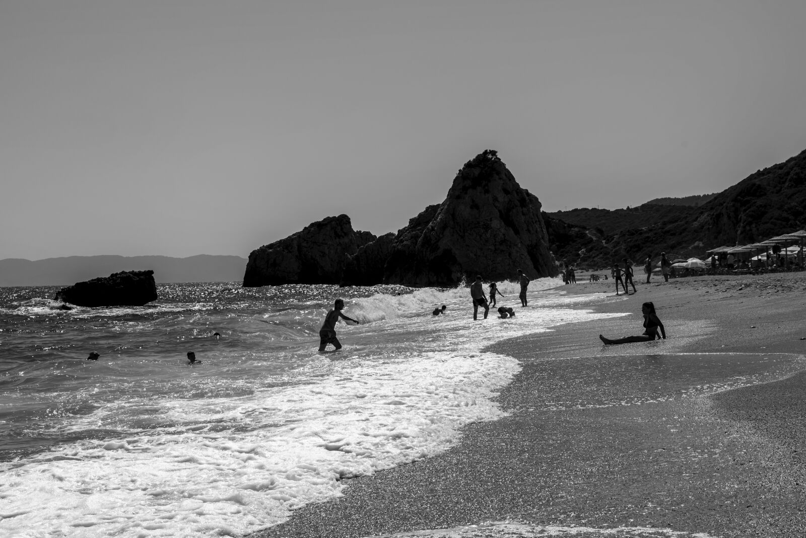 Tamron SP 24-70mm F2.8 Di VC USD sample photo. Sea, black wave, rocks photography