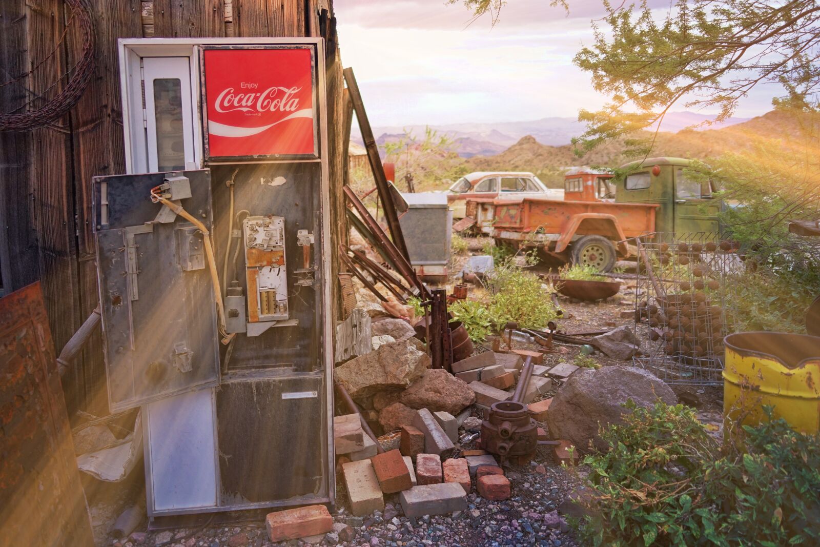 Sony a7 II + Sony FE 24-240mm F3.5-6.3 OSS sample photo. Signs, usa, drinks vending photography