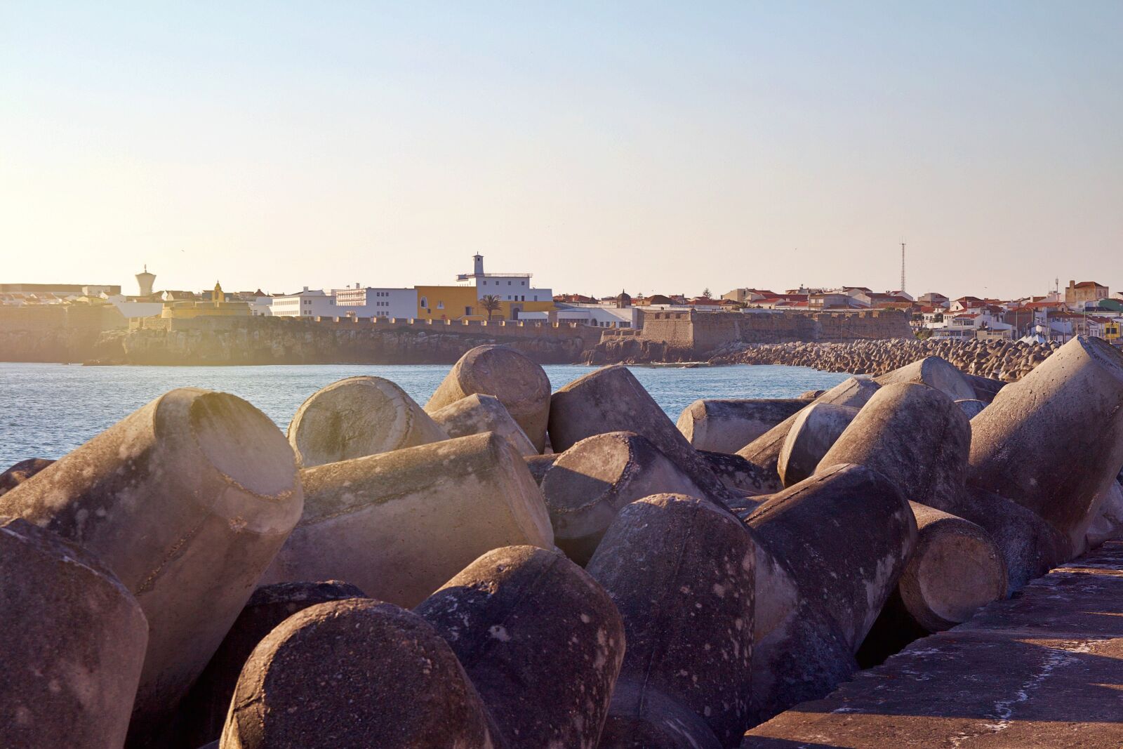 Canon EOS 600D (Rebel EOS T3i / EOS Kiss X5) sample photo. Portugal, peniche, coast photography