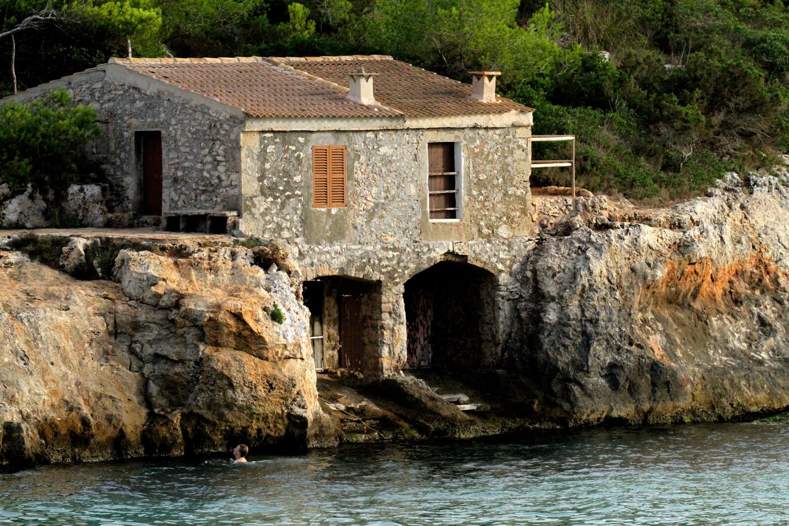 Canon EOS 7D + Canon EF 100-400mm F4.5-5.6L IS II USM sample photo. Boathouse, swimmer, mallorca spain photography