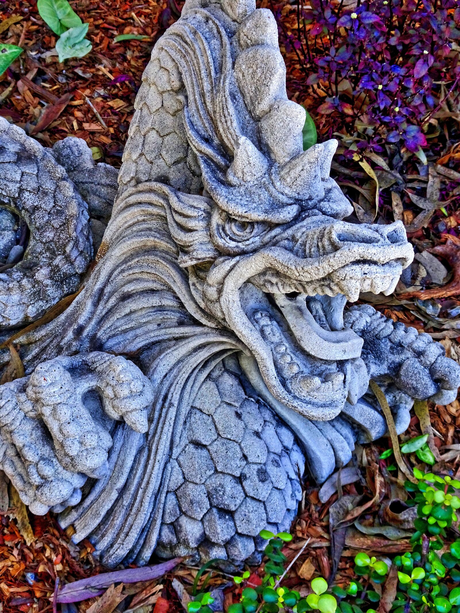Sony Cyber-shot DSC-HX90V sample photo. Dragon, stone, sculpture photography