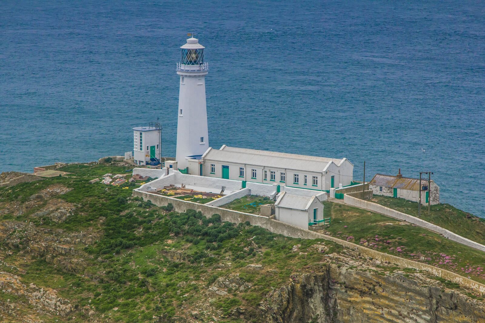 Canon EF 24-105mm F4L IS USM sample photo. Lighthouse, ocean, coast photography