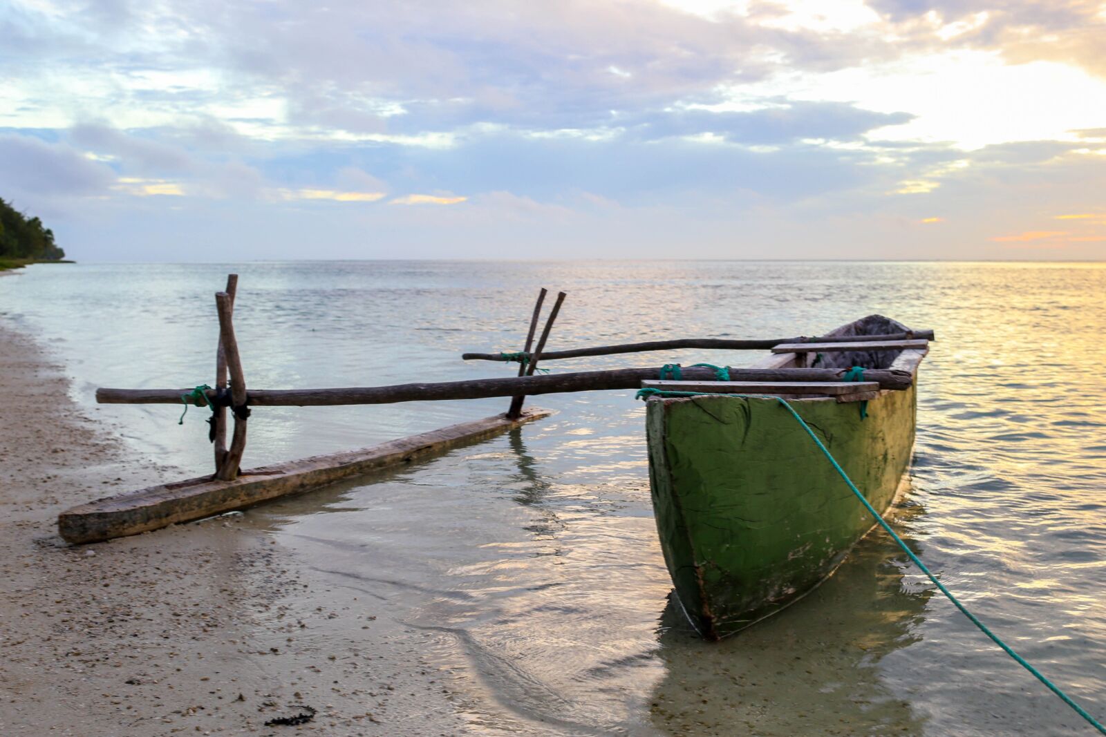 Canon EOS 6D + Canon EF 40mm F2.8 STM sample photo. Outrigger, island, ocean photography