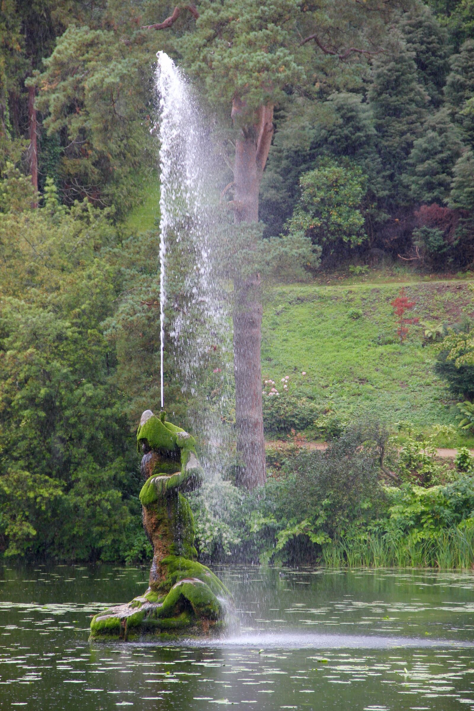 Canon EF-S 18-135mm F3.5-5.6 IS sample photo. Fountain, powerscourt, ireland photography