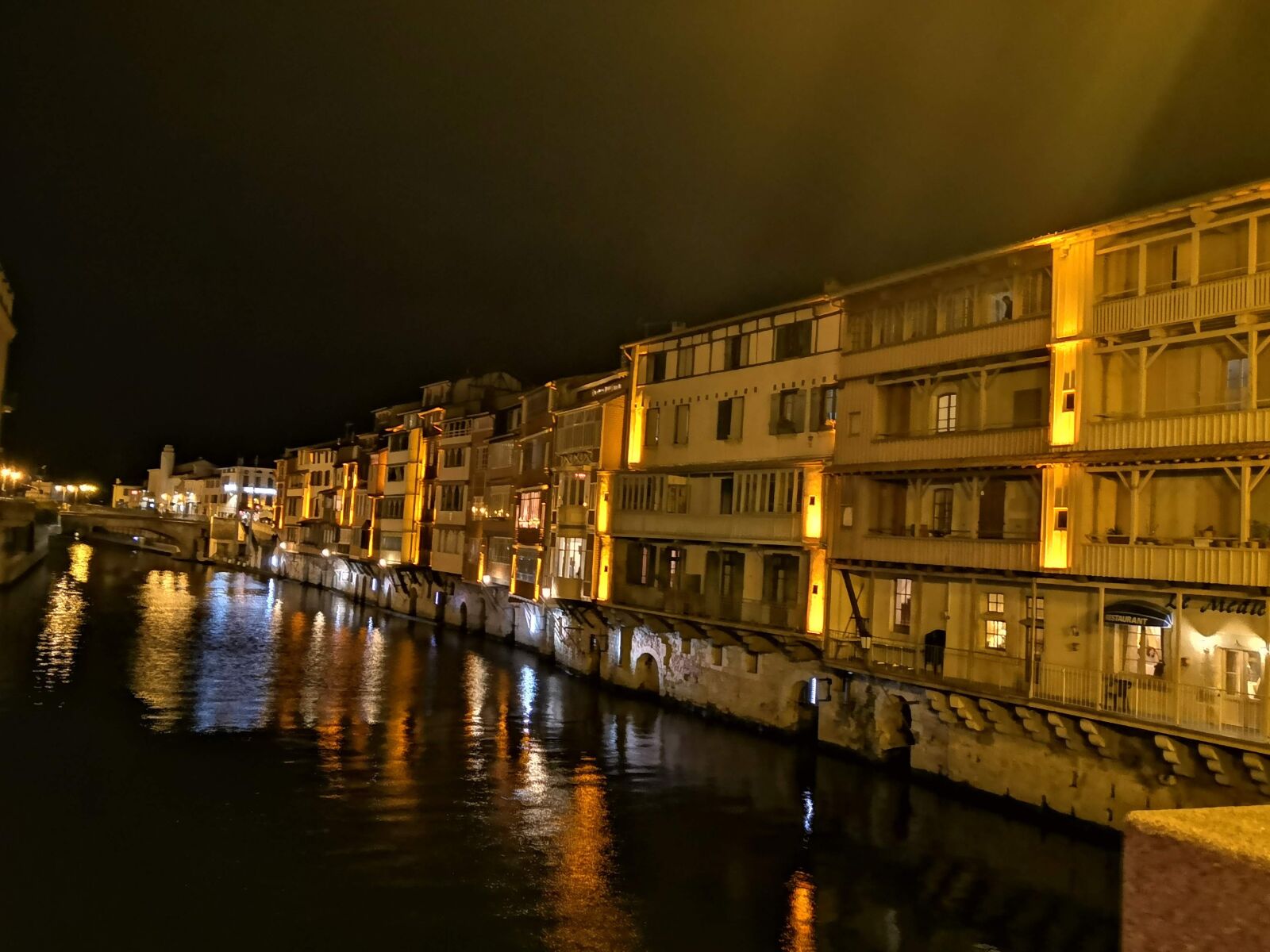 HUAWEI Mate 10 Pro sample photo. Castres, reverb, homes photography