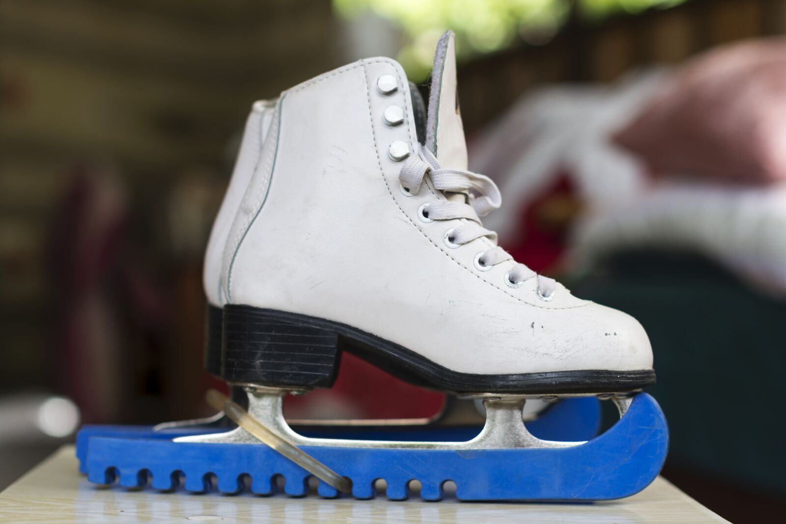 Nikon D7100 sample photo. Skates, white, women's photography