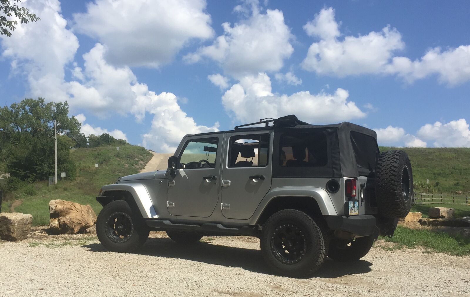Apple iPhone 6 sample photo. Jeep photography
