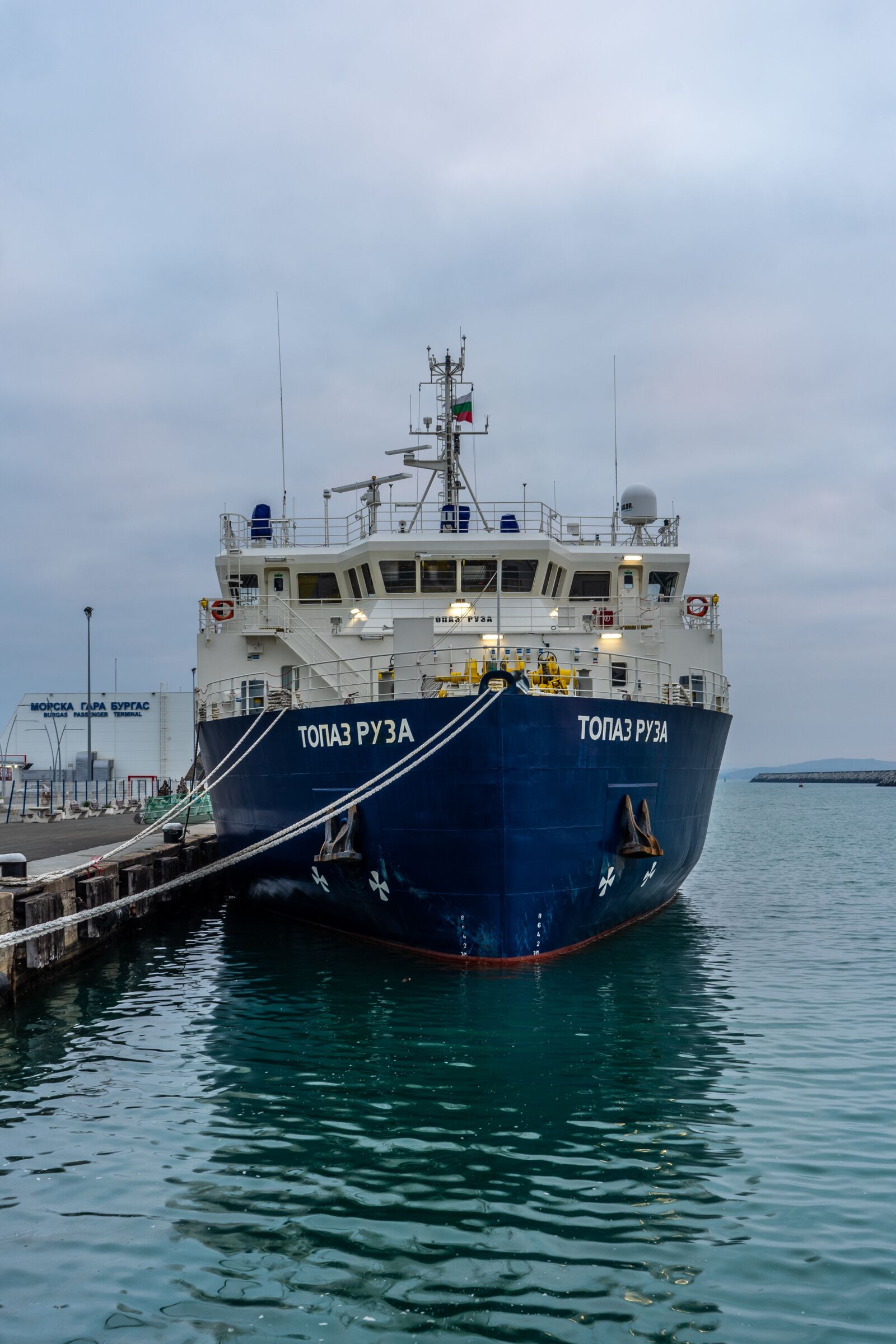 Sony a7 II + Sony FE 28-70mm F3.5-5.6 OSS sample photo. Port, ship, harbor photography
