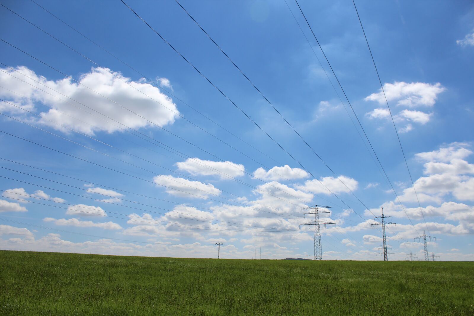Canon EOS 1200D (EOS Rebel T5 / EOS Kiss X70 / EOS Hi) sample photo. Power poles, nature, energy photography