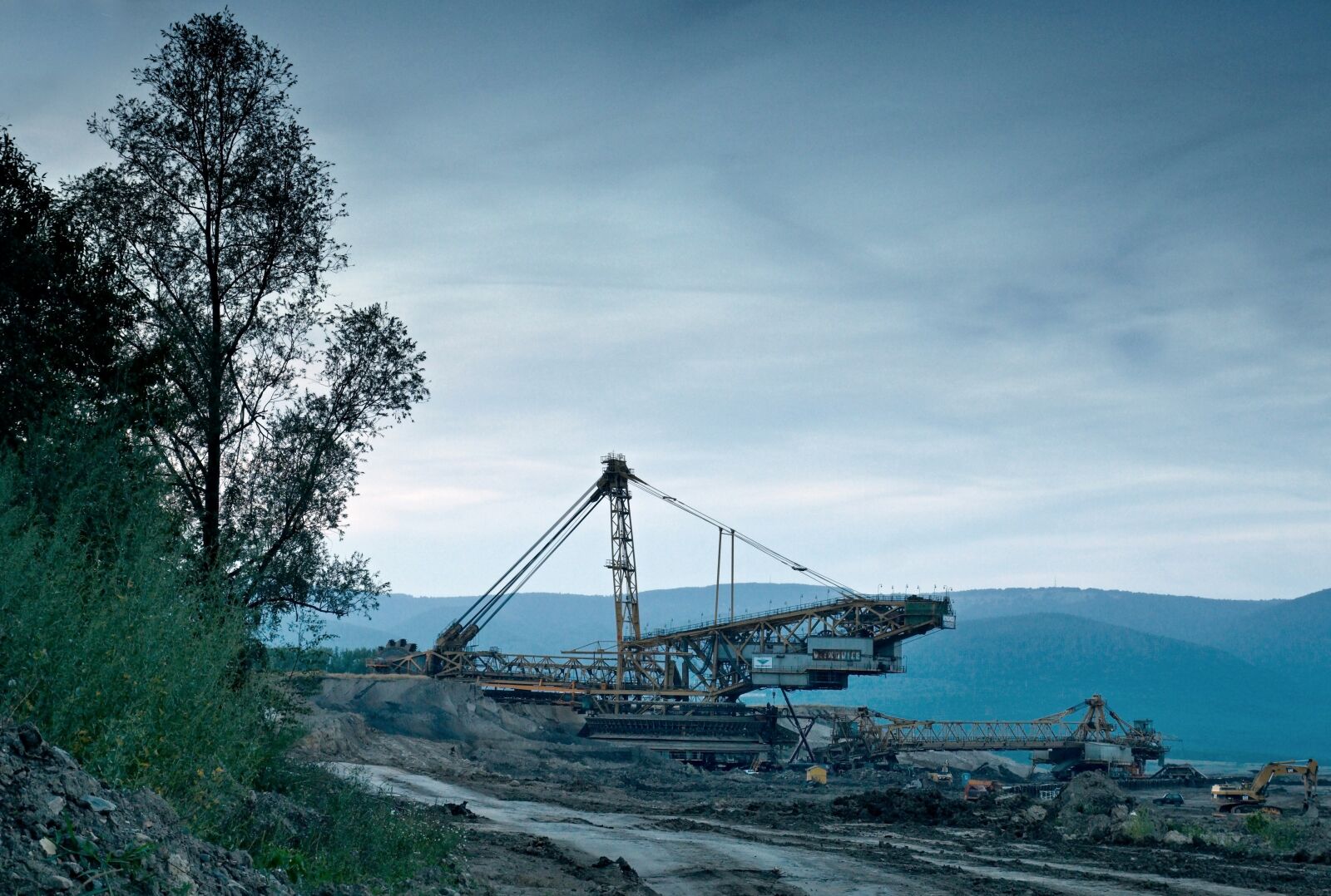 Sony ILCA-77M2 sample photo. Extraction, coal, mine photography