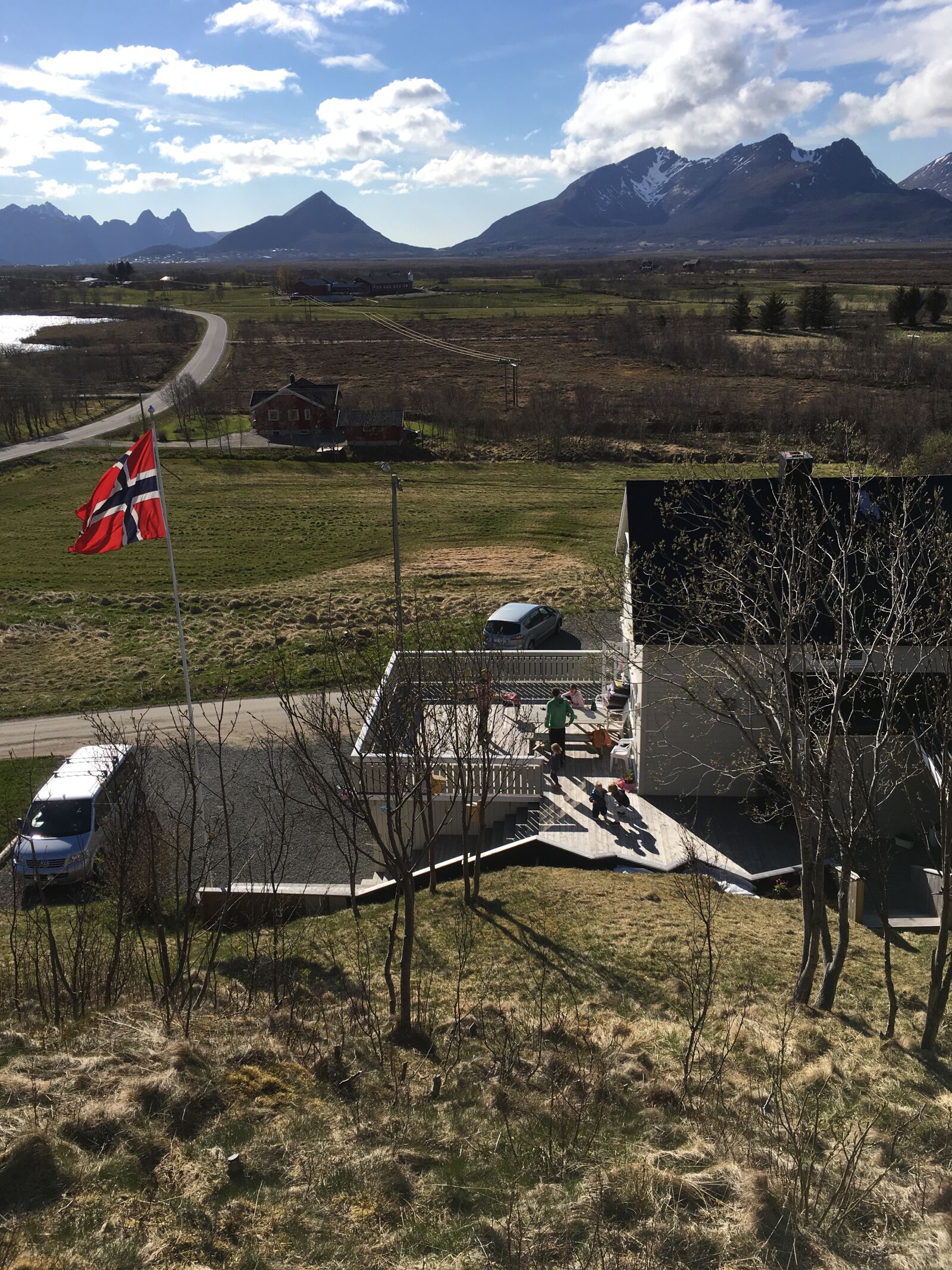 iPhone SE back camera 4.15mm f/2.2 sample photo. Flag, norway, norwegian flag photography