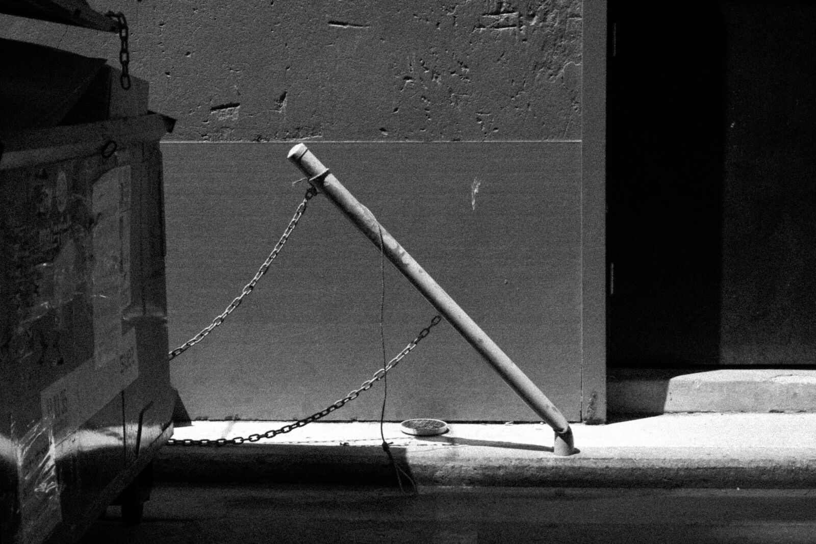 Nikon D3400 sample photo. Black, and, white, street photography