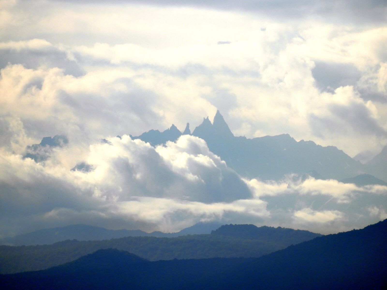 Nikon Coolpix B700 sample photo. Mountains, clouds, evening photography
