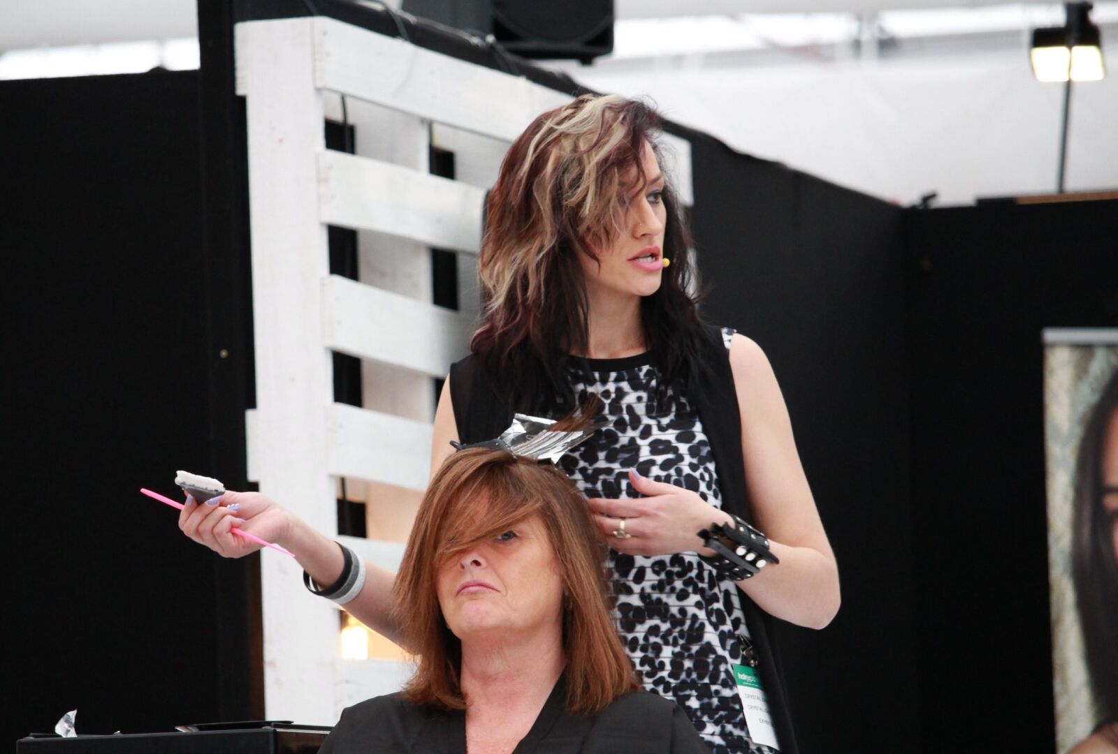 Canon EF-S 55-250mm F4-5.6 IS STM sample photo. Hairdresser, hair stylist, hairdressing photography