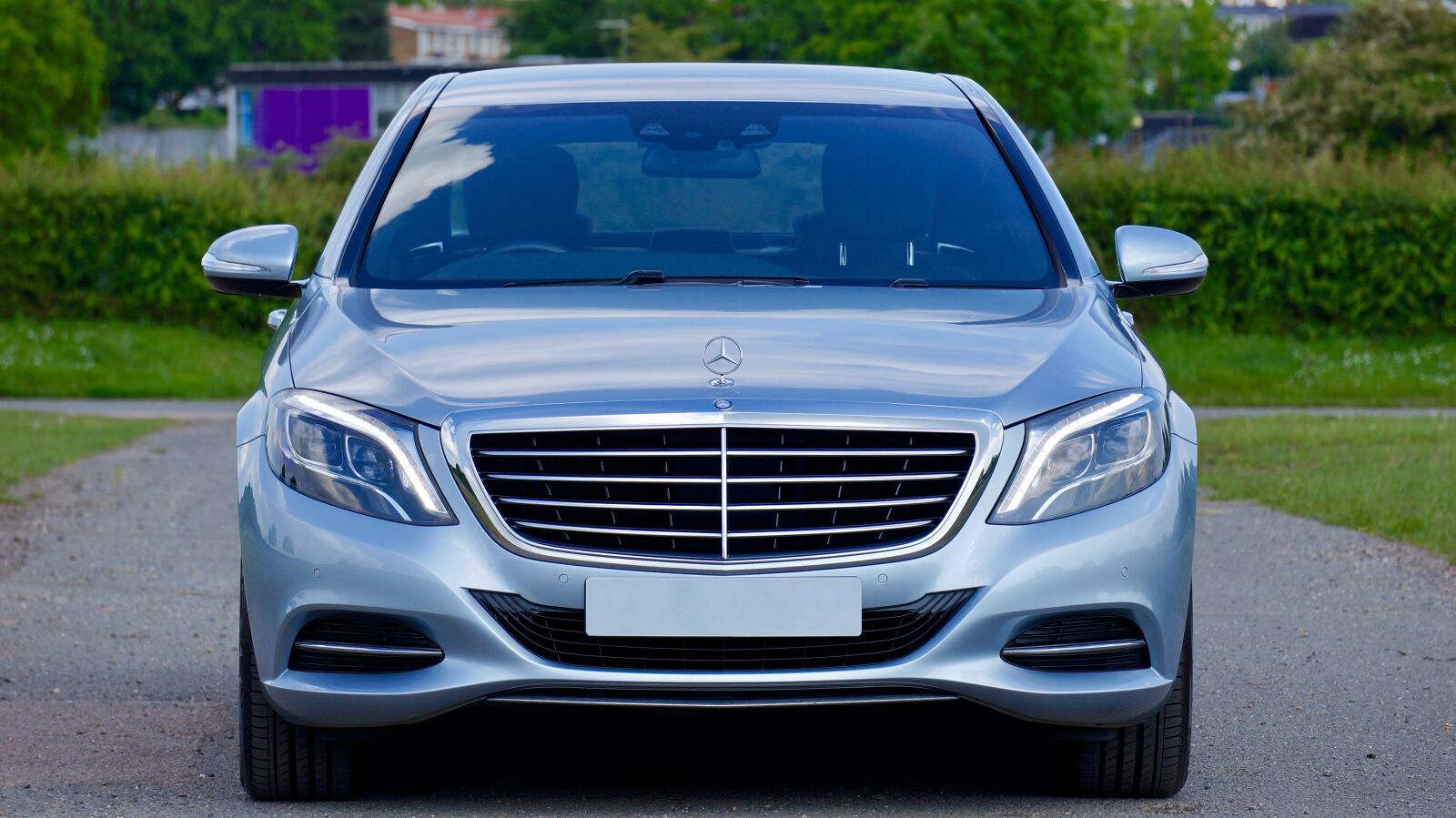 Sony Alpha NEX-5N + Sony E 55-210mm F4.5-6.3 OSS sample photo. Mercedes, car, auto photography