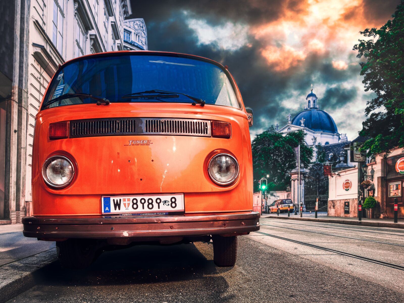 Olympus OM-D E-M1 + Olympus M.Zuiko Digital ED 12-40mm F2.8 Pro sample photo. Vw bus, vw classic photography