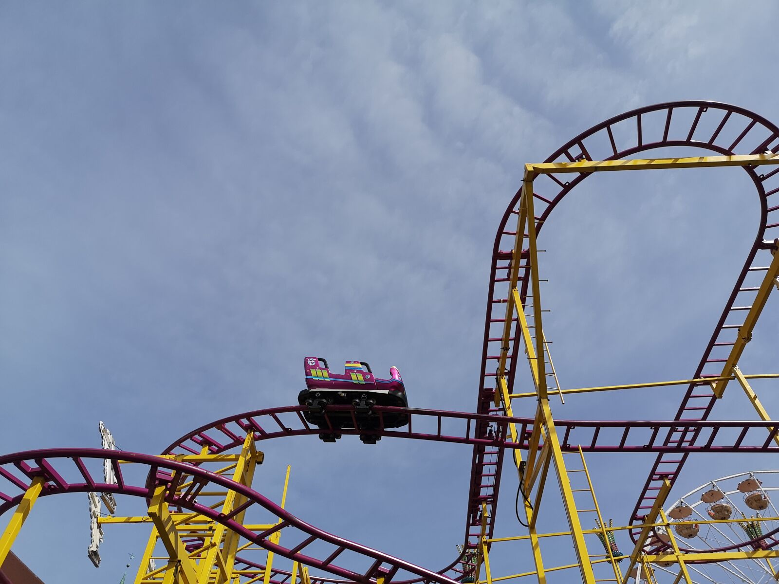 HUAWEI CLT-L29 sample photo. Marketplace, wild mouse, drive photography