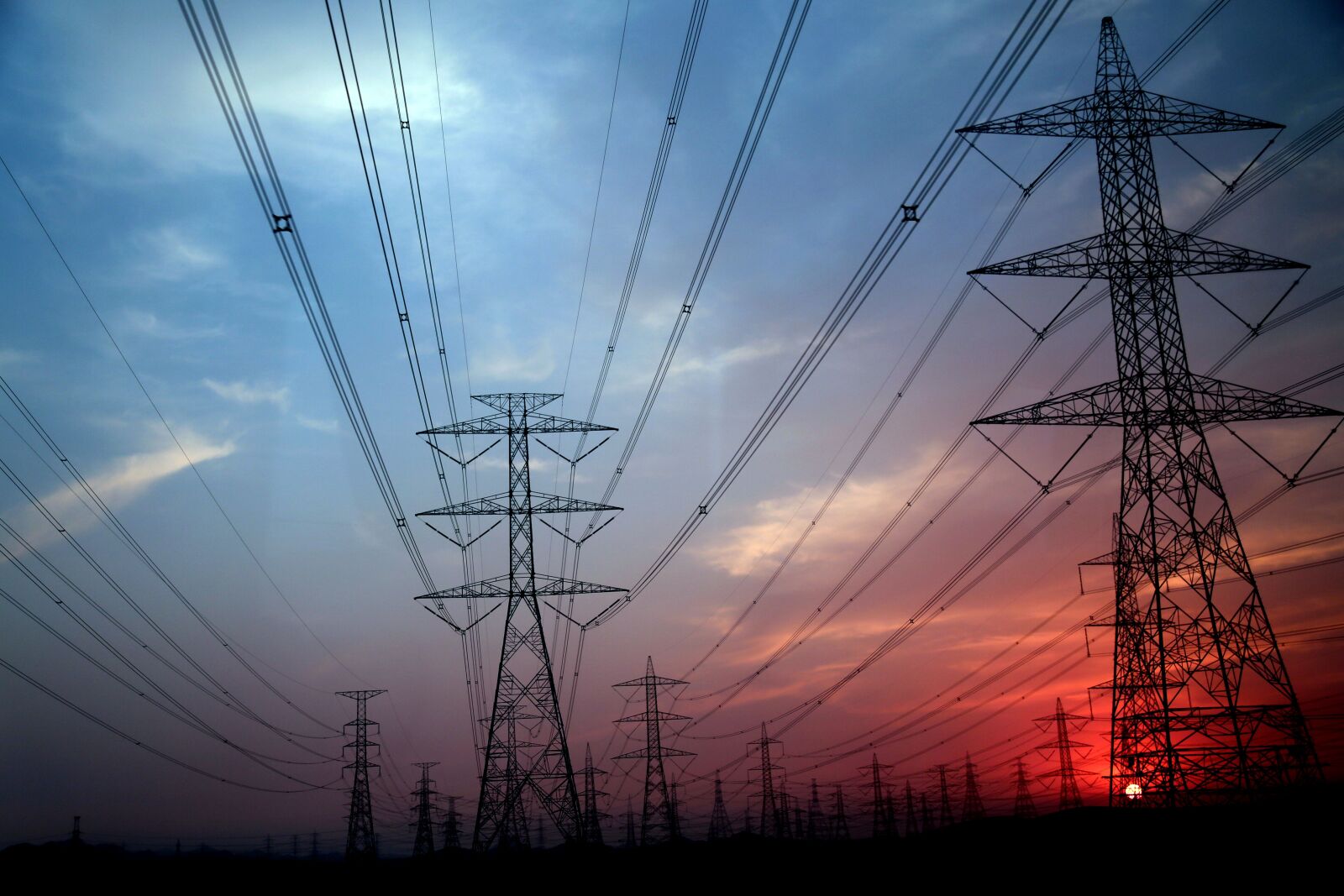 Canon EF 24-105mm F4L IS USM sample photo. Electricity pylon, electrical grid photography