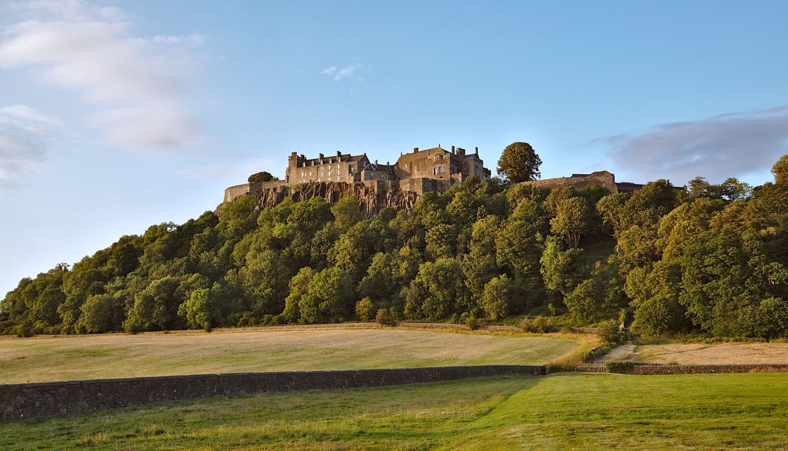 Canon EOS 6D + Canon EF 24-105mm F4L IS USM sample photo. Castle, scotland, architecture photography