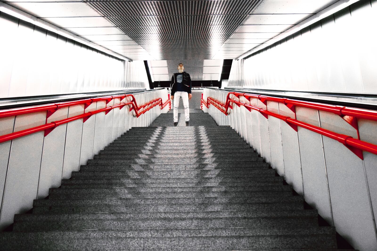 Nikon D5300 sample photo. Stairs, metro, passengers photography